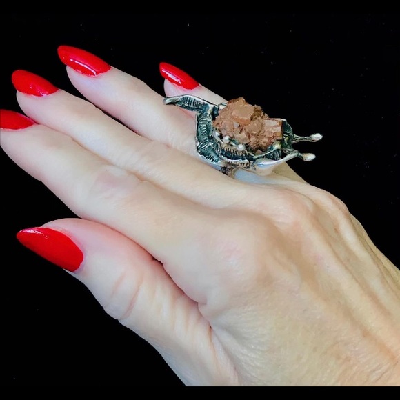 Meet your Posher, Olivia - Picture 3 of 3